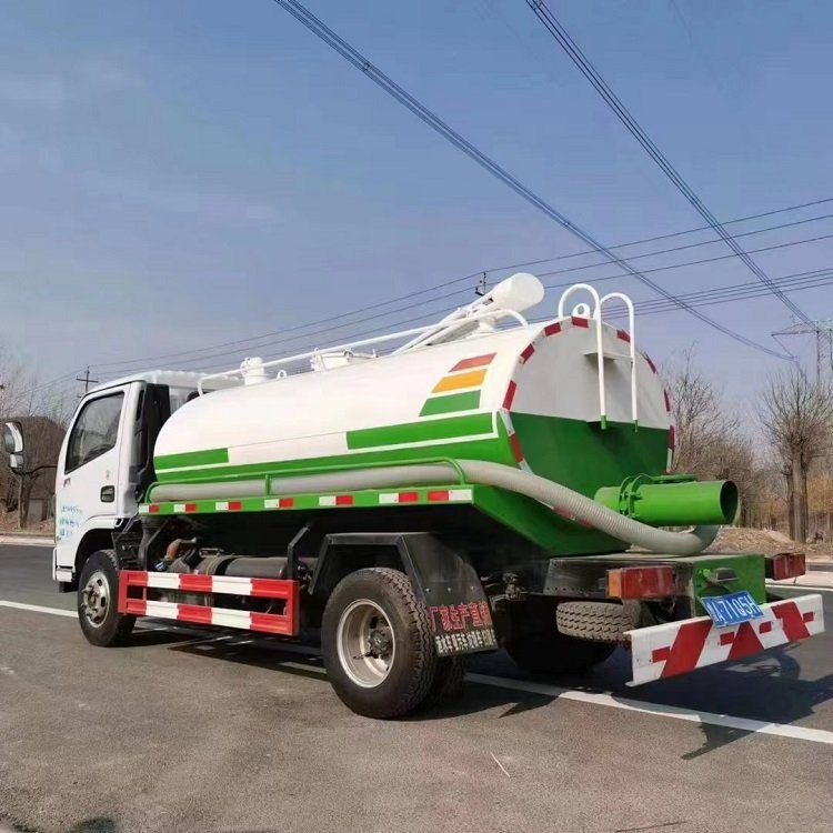 庫存5噸吸糞車二手不能上牌抽糞車 養(yǎng)殖場化糞池自吸自排抽污車
